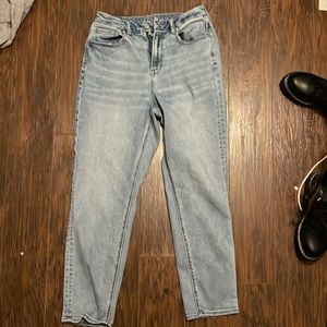 Size 6 AE curvy mom jeans